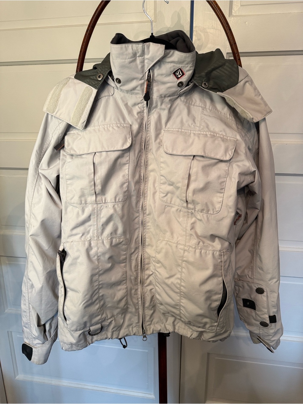 Volcom Technical Ski Snowboard Jacket Hooded Snow Coat Oyster L